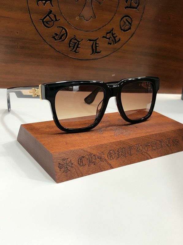 Picture of Chrome Hearts Sunglasses _SKUfw46735708fw